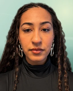 Profilfoto von Thaina aus Borken. Berufswunsch: Bürohelfer/in und Kaufmann/-frau – Büromanagement. Branche: Projektmanagement und Beratung, Consulting.