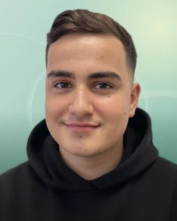 Profilfoto von Dennis aus Dülmen. Berufswunsch: Verkäufer/in und Kommissionierer/in. Branche: Kundenservice und Lebensmittel, Getränke.