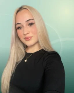 Profilfoto von Alexandra aus Nordhorn. Berufswunsch: Alltagshelfer/in und Empfangsmitarbeiter/in. Branche: Gastronomie, Hotellerie, Tourismus und Haushalt, Babysitting.