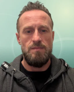 Profilfoto von Amir aus Pinneberg. Berufswunsch: Lieferfahrer/in. Branche: Kundenservice.