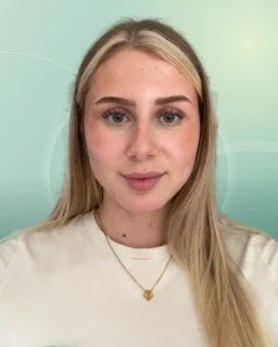 Profilfoto von Merle aus Delmenhorst. Berufswunsch: Abfüller/in und 3D-Designer/in. Branche: Bauwesen, Architektur und Beratung, Consulting.