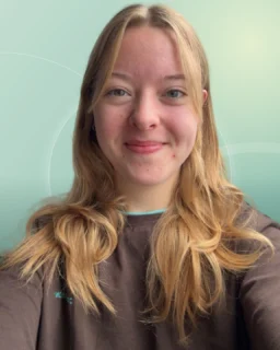 Profilfoto von Ella aus Leinfelden-Echterdingen. Berufswunsch: Service-Hostess/Host und Fachkraft – Lagerlogistik. Branche: Bauwesen, Architektur.