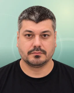 Profilfoto von Vitalii aus Straubing. Berufswunsch: Fahrer/in und Produktionshelfer/in. Branche: Logistik, Transport, Verkehr und Produktion, Fertigung.