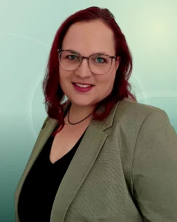 Profilfoto von Katrin aus Zwickau. Berufswunsch: Sachbearbeiter/in und Kaufmann/-frau – Büromanagement. Branche: Bauwesen, Architektur und Bildung, Pädagogik.