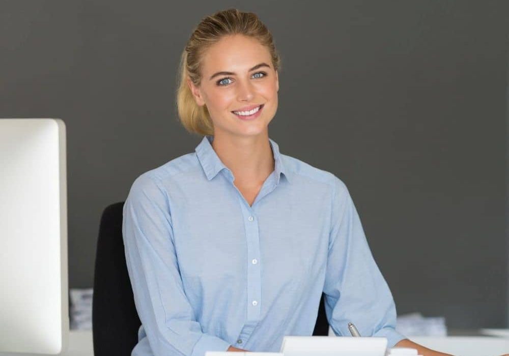 Empfangsmitarbeiter-in-Beruf-Job-Gehalt-Verdienst-Ausbildung-Studium-Bewerbung-Lebenslauf-Karriere-suchen-finden Empfangsmitarbeiter per Personalvermittlung finden und buchen