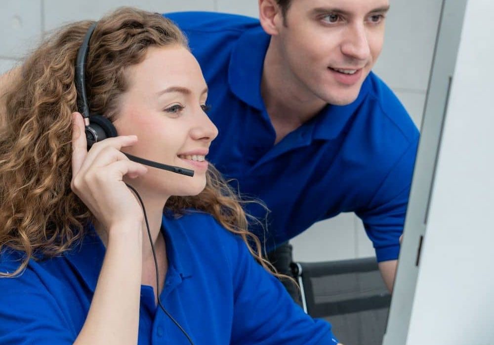 Kundenberater-in-Beruf-Job-Gehalt-Verdienst-Ausbildung-Studium-Bewerbung-Lebenslauf-Karriere-suchen-finden Kundenberater per Personalvermittlung finden und buchen