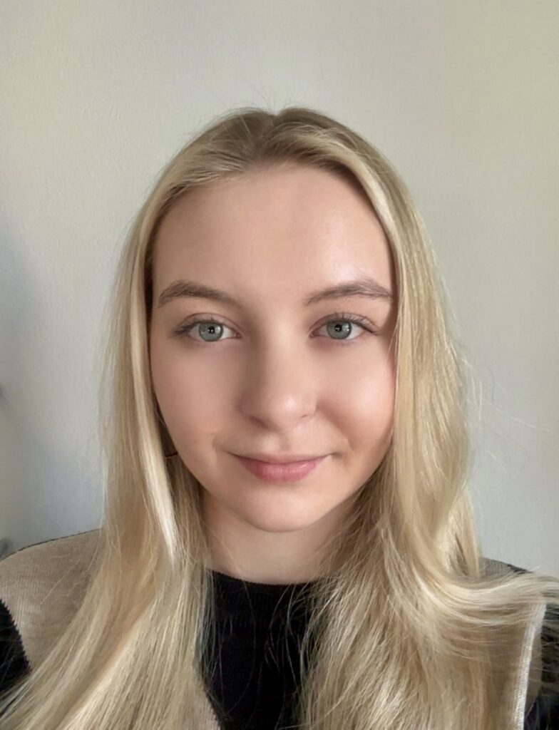 Profilfoto von Lena – Kandidatenprofil bei CALUMA
