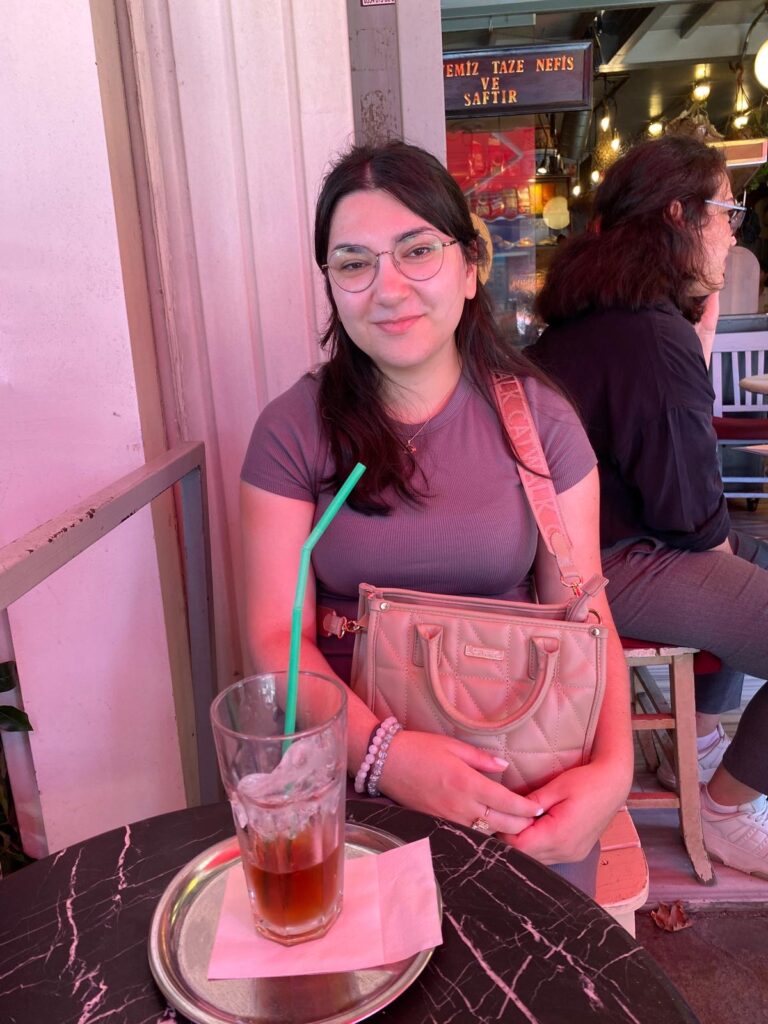 Weiteres Profilfoto 1 von Aylin